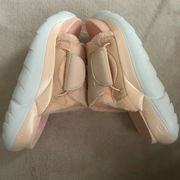 UGG Women’s LA Alto Slide 'Peach Pink' - Picture 6 of 11